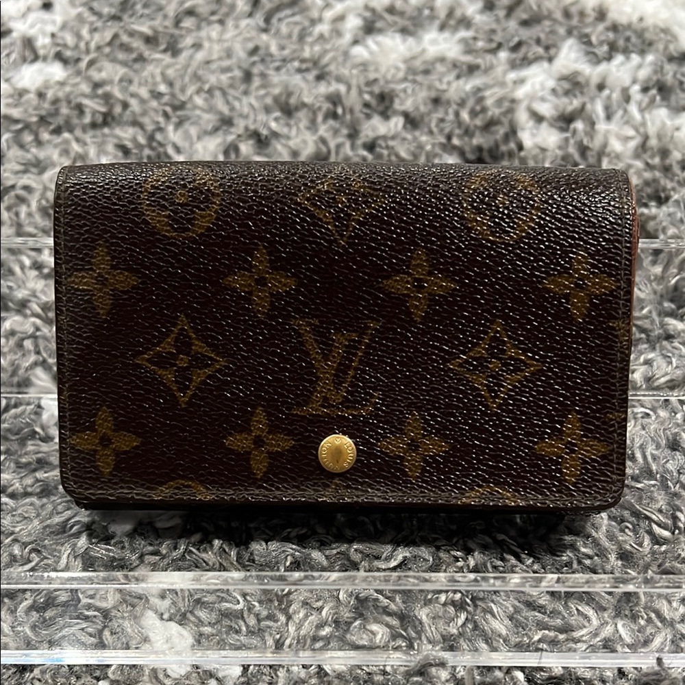 Preloved Louis Vuitton Monogram Tressor Wallet